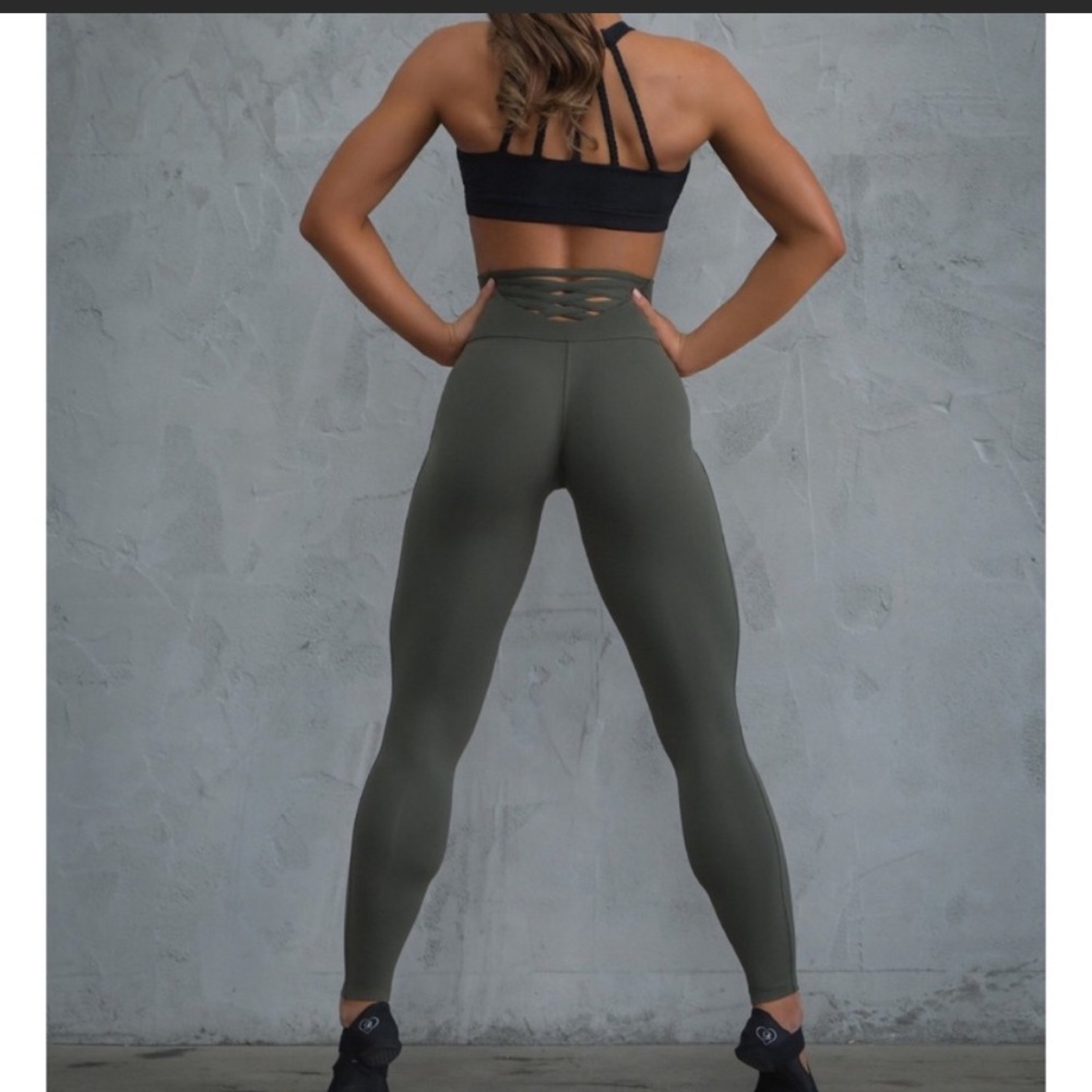 Bombshell sportswear leggings